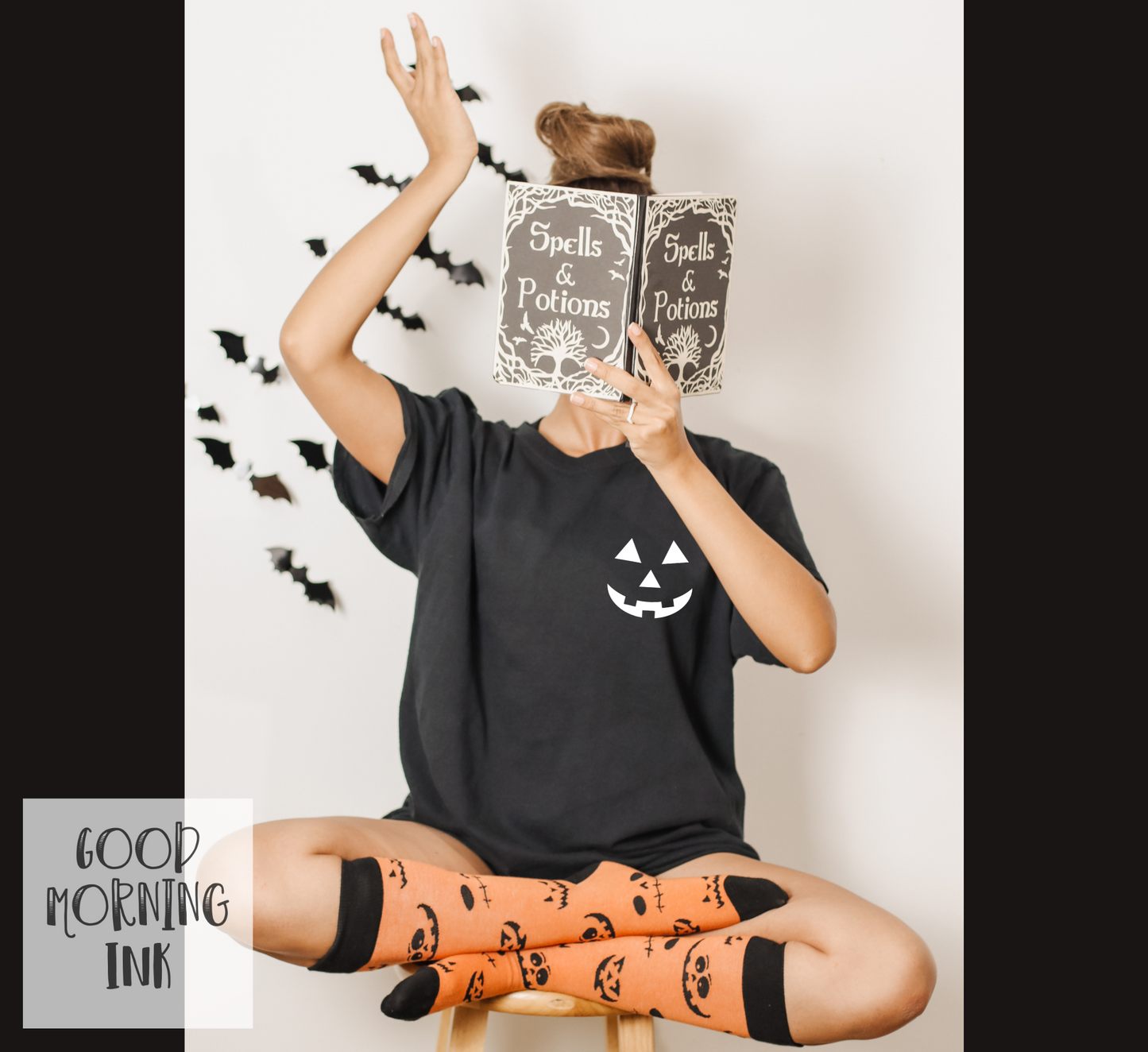 Pocket Print: Pumpkin Face (WHITE)